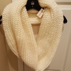 BRAND NEW versatile cream scarf